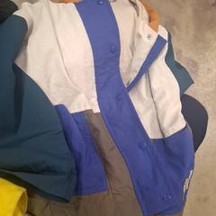 Kinderjas Toile, zoals gemeld door IKEA Montpellier met iLost