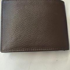 지갑 Ahmad, iLost를 사용하여 GVB에 보고됨