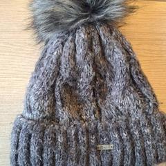 Gorro grijs, segundo informou Regio West-Vlaanderen usando iLost