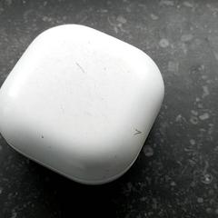 Elektronika - earpod etui wit, jak nahlášeno Regio Oost-Vlaanderen pomocí iLost