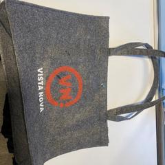 Torba grijs Vista Nova, zgłoszono przez Cursus en vergadercentrum Domstad przy użyciu iLost