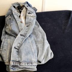 Spijkerjas, segons ha informat Connexxion Haarlem AML mitjançant iLost