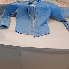 Veste en jean Blue, a été signalé par Van der Valk Hotel Schiphol utilisant iLost