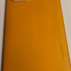 Hoesje, como reportado por Georgie's Wundergarten utilizando o iLost