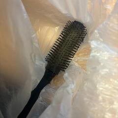 Cepillo de pelo, segundo informou The Dominican usando iLost