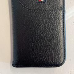 Cartera Nezamigharanghieh, segons ha informat GVB mitjançant iLost