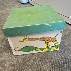 Doos met diverse CD's, amint azt Gemeente Lingewaard az iLost segítségével jelentette.