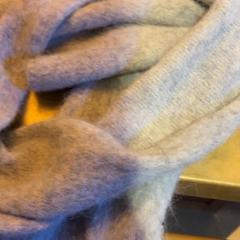 Kendő, amint azt Café Leentje az iLost segítségével jelentette.