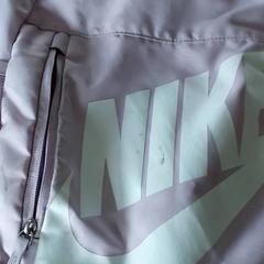 Rugzak، كما تم الإبلاغ عنه بواسطة Centraal magazijn عبر iLost