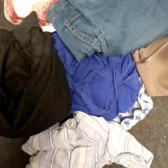 Roupa Several, segundo informou Mövenpick Hotel Amsterdam City Centre usando iLost