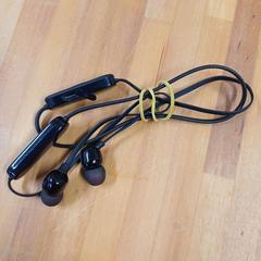 이어폰, iLost를 사용하여 Bolognalaan 101에 보고됨