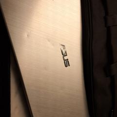 Laptop van Ismail، كما تم الإبلاغ عنه عبر iLost