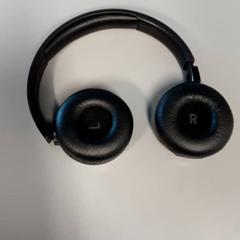 Auriculares Zwart, ha sido reportado por Vrije Universiteit Brussel (VUB) con iLost
