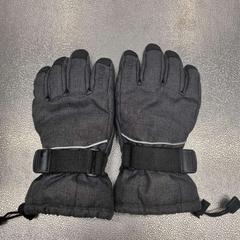 Gloves, as reported by IKEA Haparanda using iLost