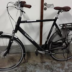 Fiets gazelle  Zwart, amint azt Fietsdepot Hasselt az iLost segítségével jelentette.