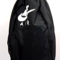 Motxilla, segons ha informat Hermes Eindhoven mitjançant iLost