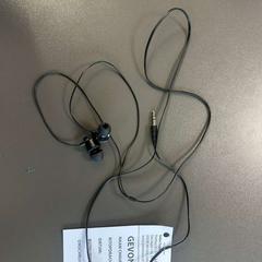 Auricular zwart, como reportado por Gebo Tours utilizando o iLost