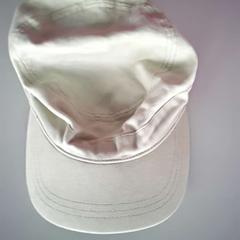 Casquette, a été signalé par Twisto utilisant iLost