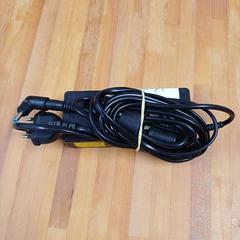 Ładowarka, zgłoszono przez Bolognalaan 101 przy użyciu iLost