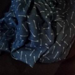 Shawl Donkerblauw, as reported by TivoliVredenburg using iLost