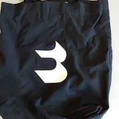 Draagtas Zwart /wit, zgłoszono przez Centraal magazijn przy użyciu iLost