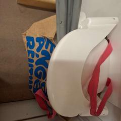 Chaise bébé, zgłoszono przez IKEA Grenoble przy użyciu iLost