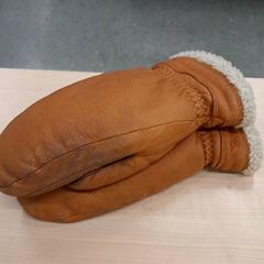 벙어리장갑, iLost를 사용하여 IKEA Leangen에 보고됨