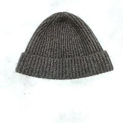 Stickad mössa Brun, come riportato da IKEA Malmö utilizzando iLost