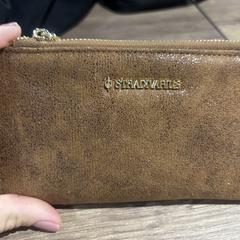 Brown/ caramel wallet, as reported to iLost