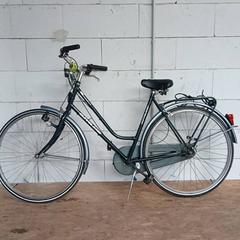 Bicicleta femenina Cleveland Donkergroen, segons ha informat Fietsdepot Hasselt mitjançant iLost