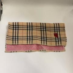 ハンカチ がiLostで IKEA鶴浜 によって報告されました