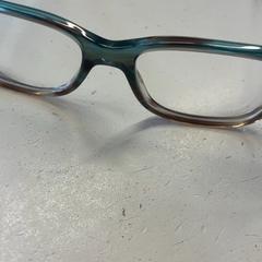 Glasögon, rapporterat av GVB med iLost