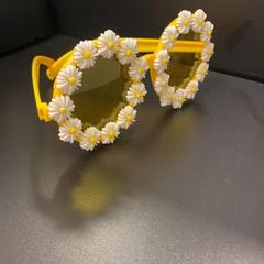 꽃 & 파티 안경, iLost를 사용하여 ibis Styles Rotterdam Ahoy에 보고됨