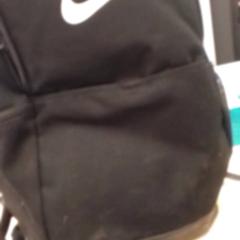 Rugzak Zwart، كما تم الإبلاغ عنه بواسطة Qbuzz Fryslân عبر iLost