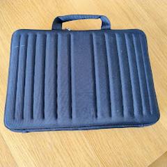 Laptop tas zwart، كما تم الإبلاغ عنه بواسطة Centraal magazijn عبر iLost
