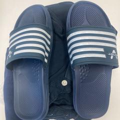 Feixe de roupa Blue, segundo informou Ramada by Wyndham Amsterdam Airport Schiphol usando iLost