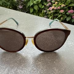 Zonnebril, amint azt az iLostnak jelentették.