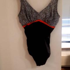 Bañadores, ha sido reportado por Grand Hotel Amrath Kurhaus con iLost