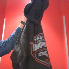 Sweter Black, zgłoszono przez MEININGER Hotel Roma Termini przy użyciu iLost