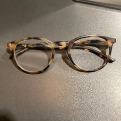 Glasses Lexxoo brown, som rapportert av MEININGER Hotel Salzburg City Center ved bruk av iLost