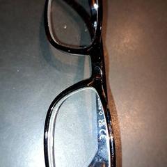 Lentes, segundo informou TivoliVredenburg usando iLost
