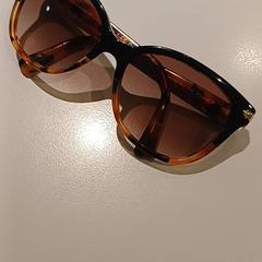 Gafas de sol, ha sido reportado por Padualaan 97 con iLost