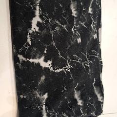 Xal Zwart wit, segons ha informat IKEA Wilrijk mitjançant iLost