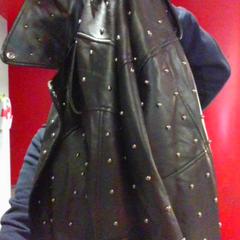 Giacca, come riportato da MEININGER Hotel Roma Termini utilizzando iLost