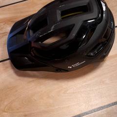 Casco, segundo informou IKEA Ringsaker usando iLost