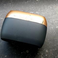 Elektronika - Earpod etui goud/zwart, ako bolo nahlásené Regio Oost-Vlaanderen pomocou iLost