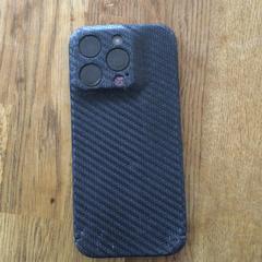 IPhone in beschadigd hoesje، كما تم الإبلاغ عنه عبر iLost