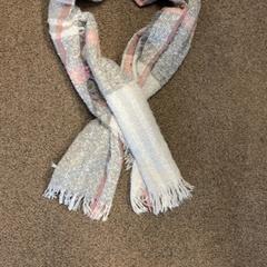 Šál, ako bolo nahlásené Burgers' Zoo pomocou iLost