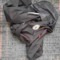 Chaqueta, segundo informou Connexxion Haarlem IJmond usando iLost