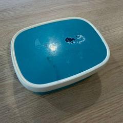 Pudełko śniadaniowe blauw, zgłoszono przez Van Heugten Tours przy użyciu iLost